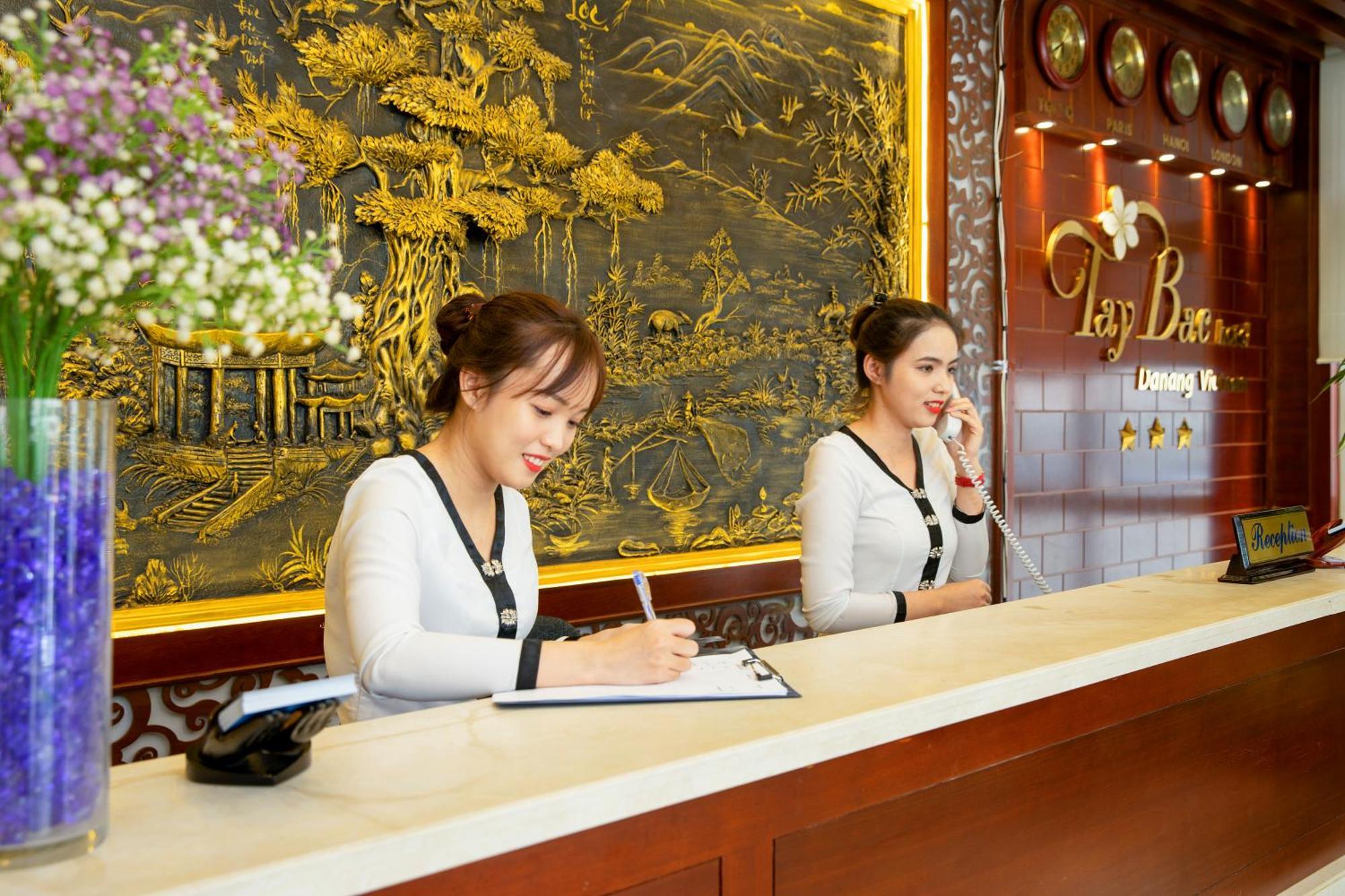 Tay Bac Hotel Da Nang Exterior photo