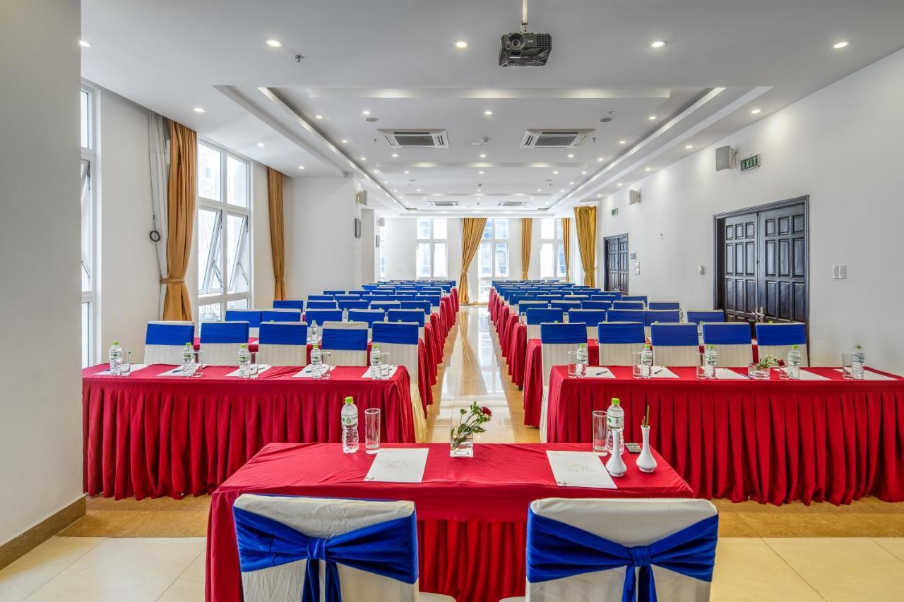 Tay Bac Hotel Da Nang Exterior photo